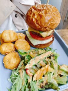 BRUAL北谷のハンバーガー