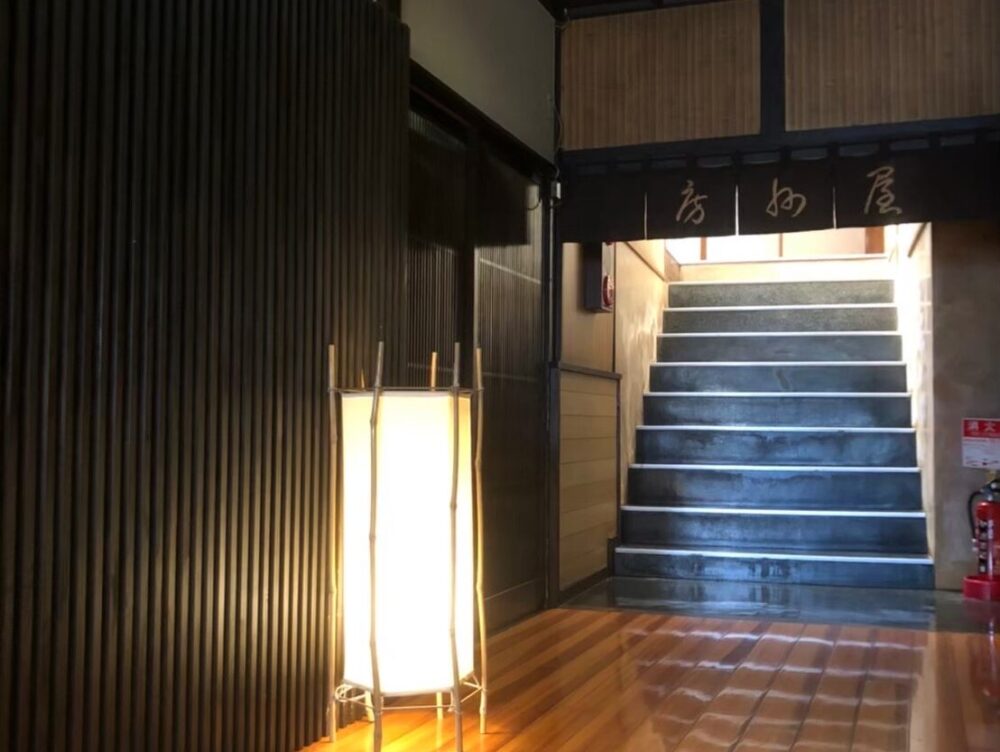 佐倉市のそば処房州屋本店の店内