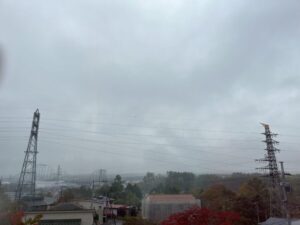 富士河口湖リゾートホテルの室内からの景色　富士山は雲で見えなかった