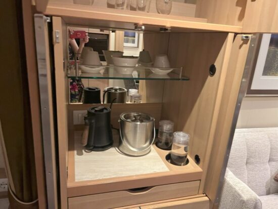 MITSUI OCEAN FUJI (三井オーシャンフジ）オーシャンビュースイートのカップ類