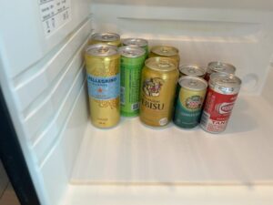 MITSUI OCEAN FUJI (三井オーシャンフジ）オーシャンビュースイートの冷蔵庫の中のドリンク