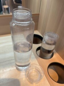 MITSUI OCEAN FUJI (三井オーシャンフジ）の水のボトル