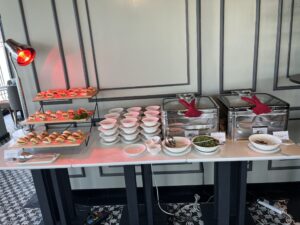 ペニンシュラホテル28階でのアフタヌーンティー
