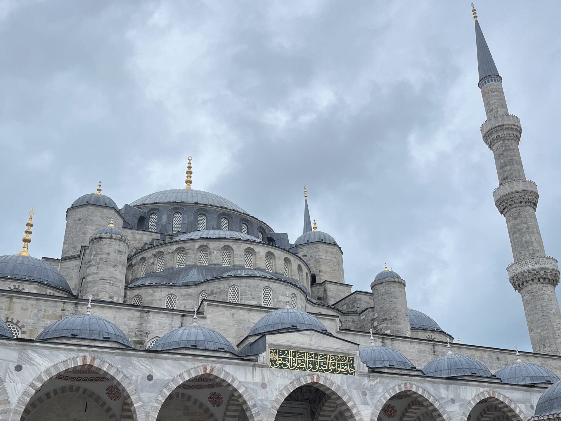 イスタンブールのブルーモスクの外観