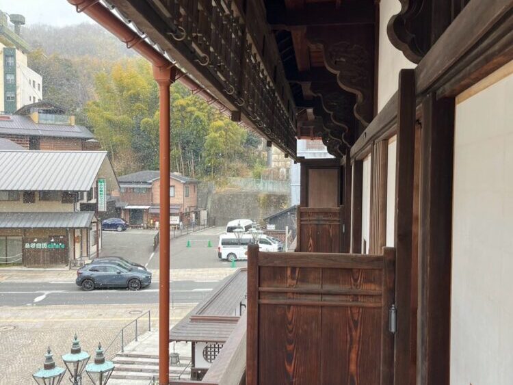 道後温泉本館の個室からの景色