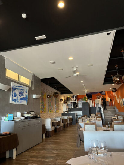 Ferdie's Restaurant & Cocktail Barの店内の様子