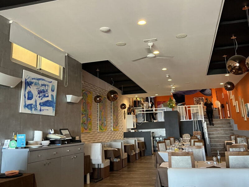 Ferdie's Restaurant & Cocktail Barの店内の様子