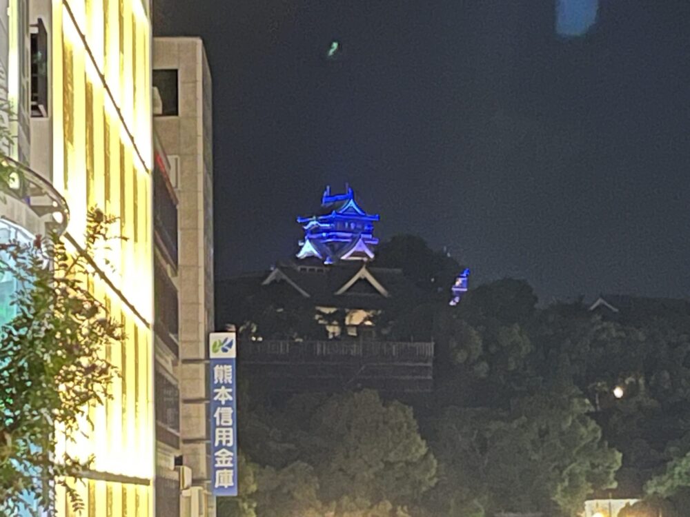 OMO5熊本by星野リゾートのテラスからみる熊本城のライトアップ