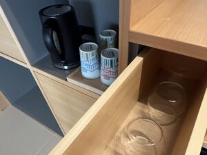 OMO5熊本by星野リゾートの部屋のグラス