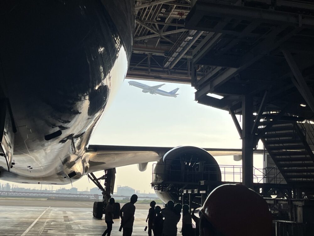 機体工場のB777