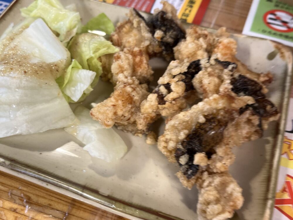 高知　ひろめ市場でウツボの唐揚げ