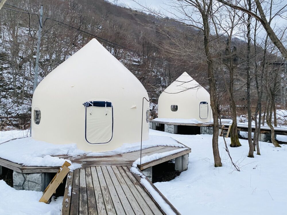 DOAI VILLAGEのドーム型テント。冬でも暖かく快適なグランピング体験。