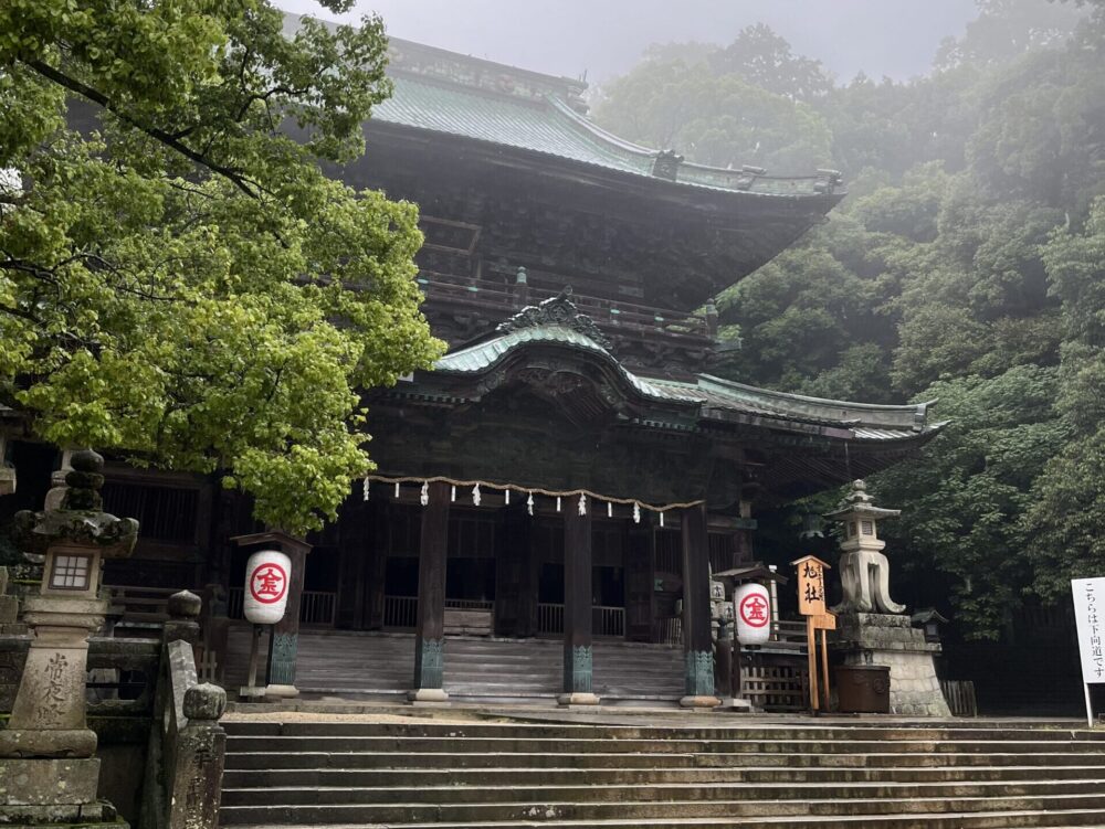 金比羅山の御本宮の社殿