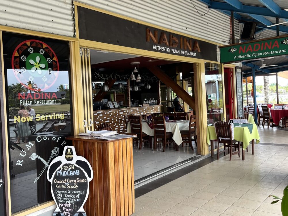 フィジー料理を楽しめるナディナ・オーセンティック・レストラン