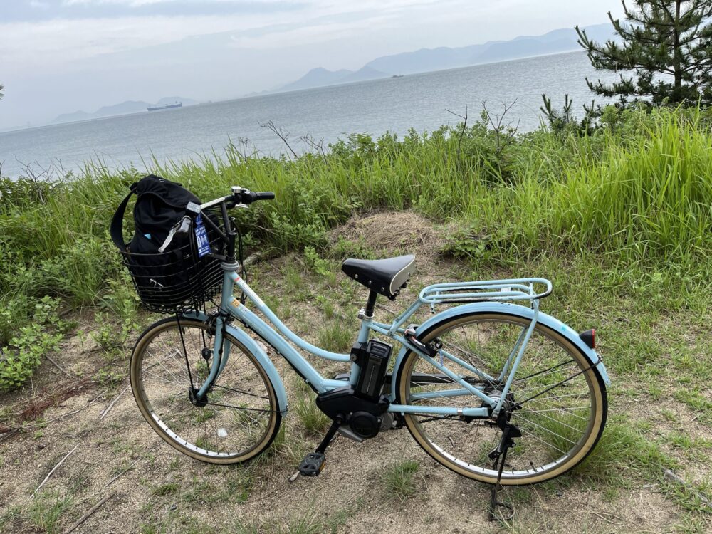 直島観光に便利な電動レンタサイクル。アップダウンのある島を快適に走れる
