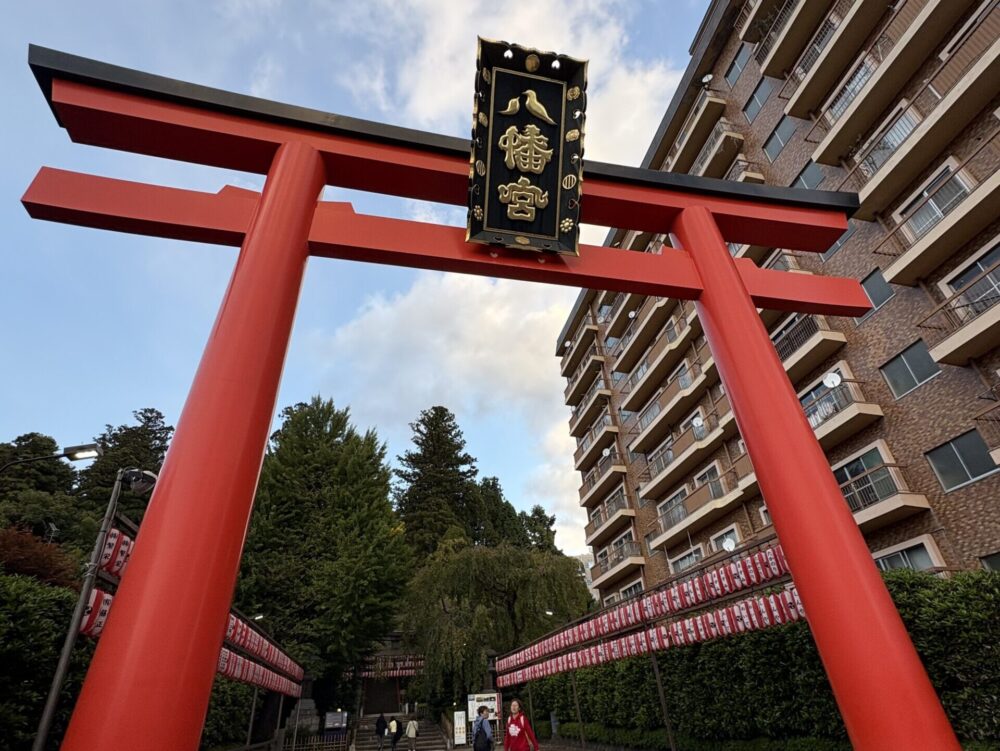 国宝・大崎八幡宮の社殿と鳥居