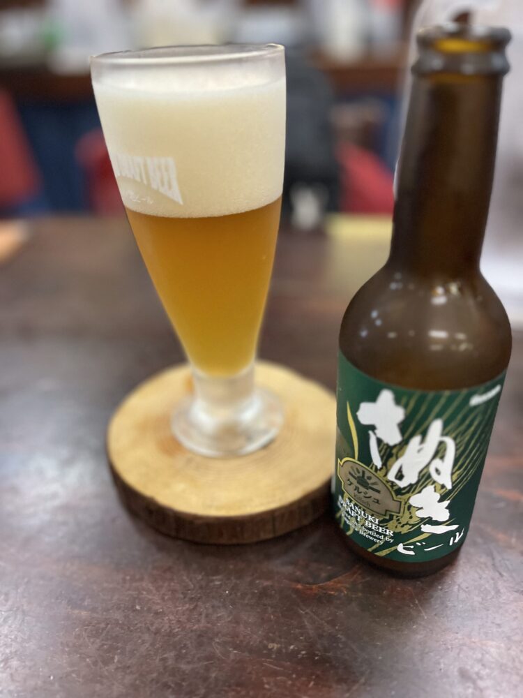 金比羅山参拝後に食べたこんぴらうどんでの地ビールさぬき