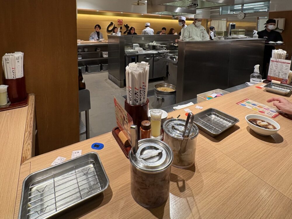 アクロス福岡内にある「天ぷらひらお」の店舗外観