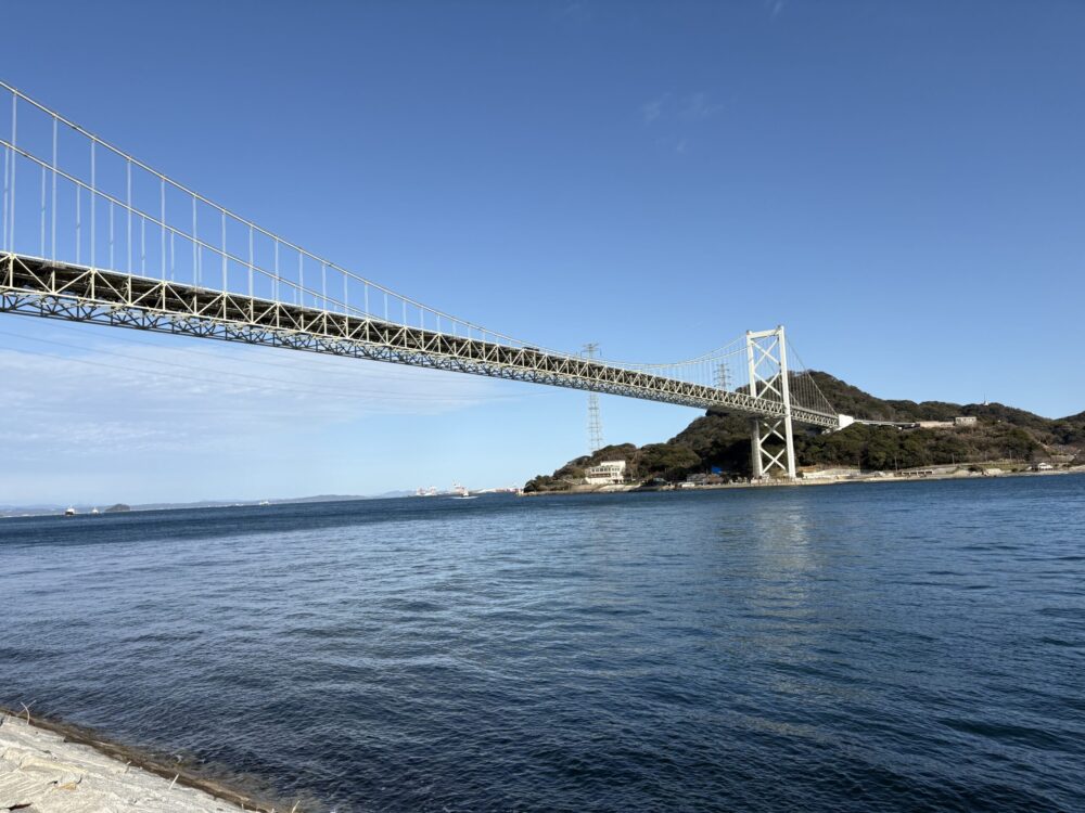 下関と門司を結ぶ関門橋