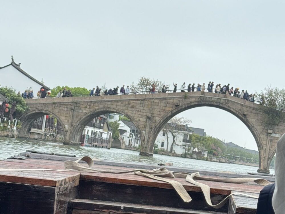 船から見た朱家角の放生橋