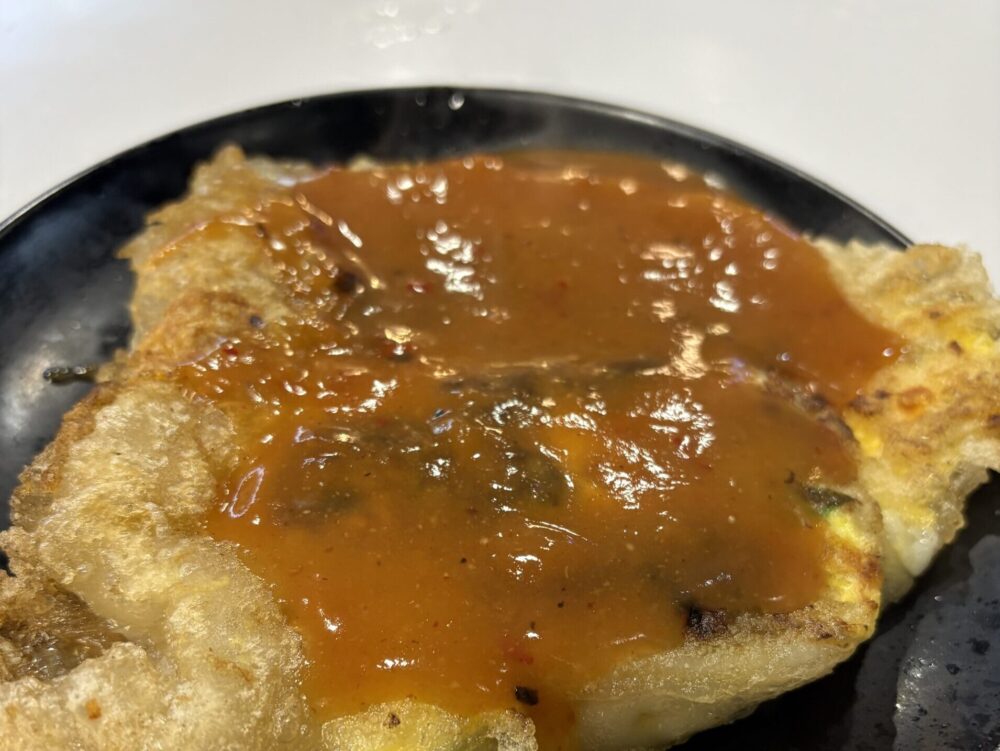 台湾名物の牡蠣オムレツ