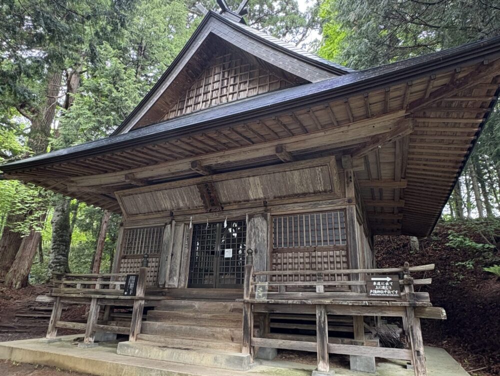 戸隠神社火之御子社の外観
