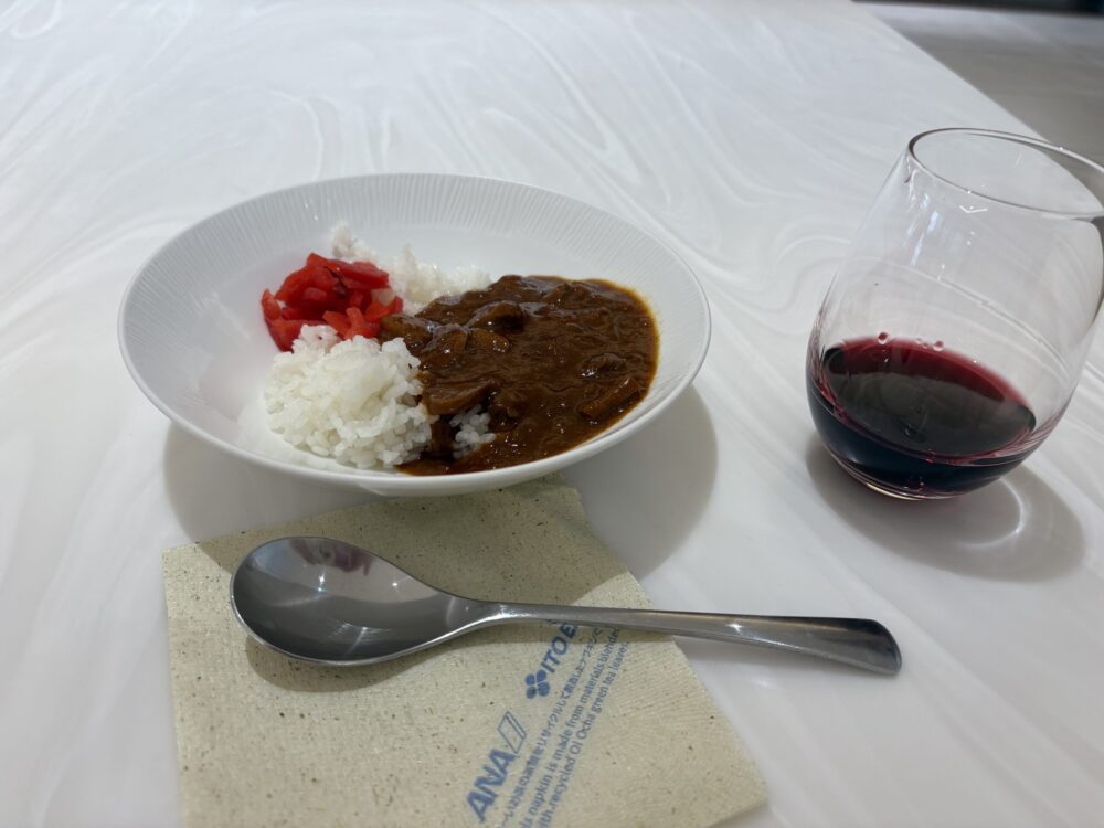 羽田空港第2ターミナルANAラウンジ名物カレーの実食