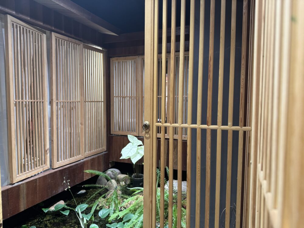杭州のお茶屋の落ち着いた店内の様子