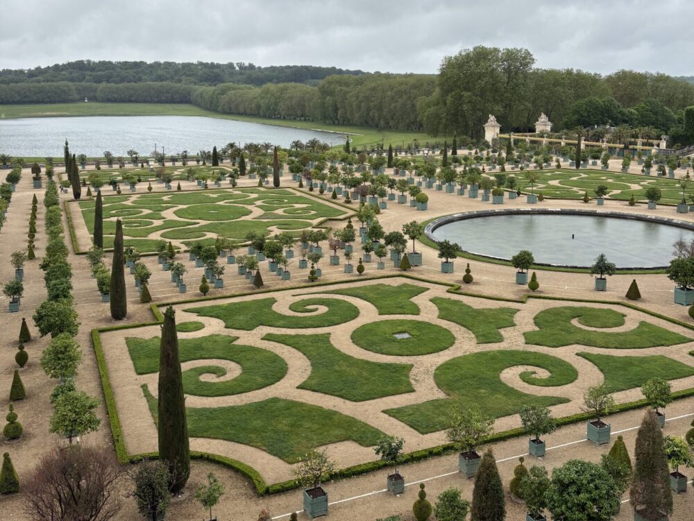 フランス・ヴェルサイユ宮殿の庭園ヨーロッパ一人旅で訪れた人気観光スポット