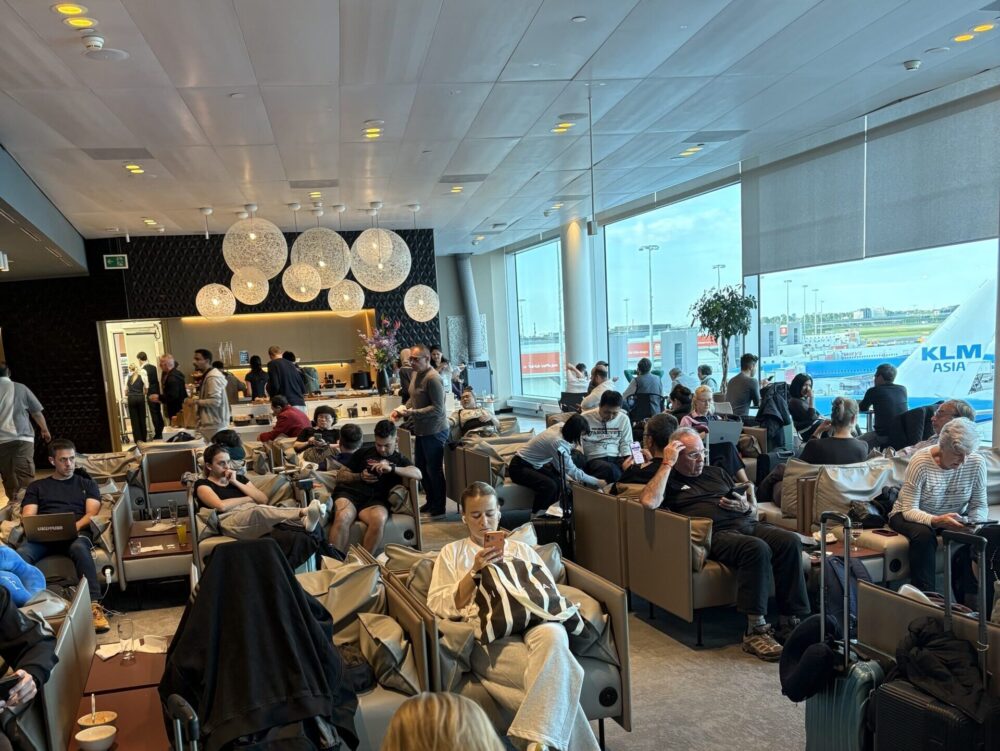 アムステルダム・スキポール空港Aspire Lounge 41のラウンジ内