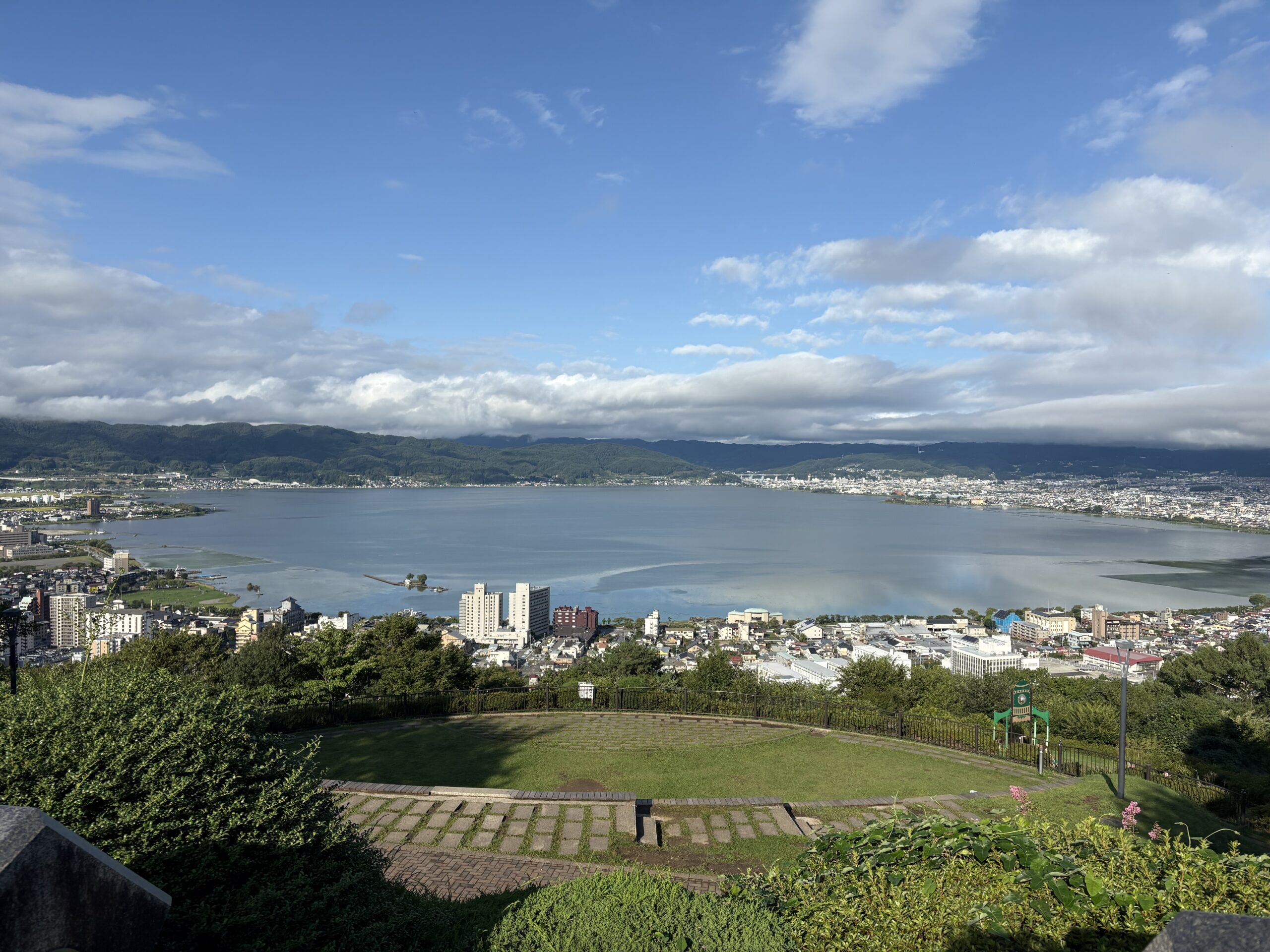 立石公園から眺めた諏訪湖