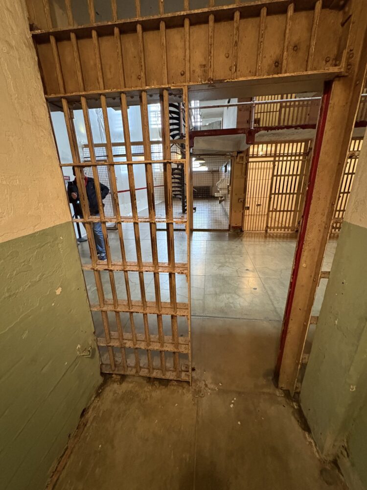 アルカトラズ島の旧刑務所Cellhouse-1
