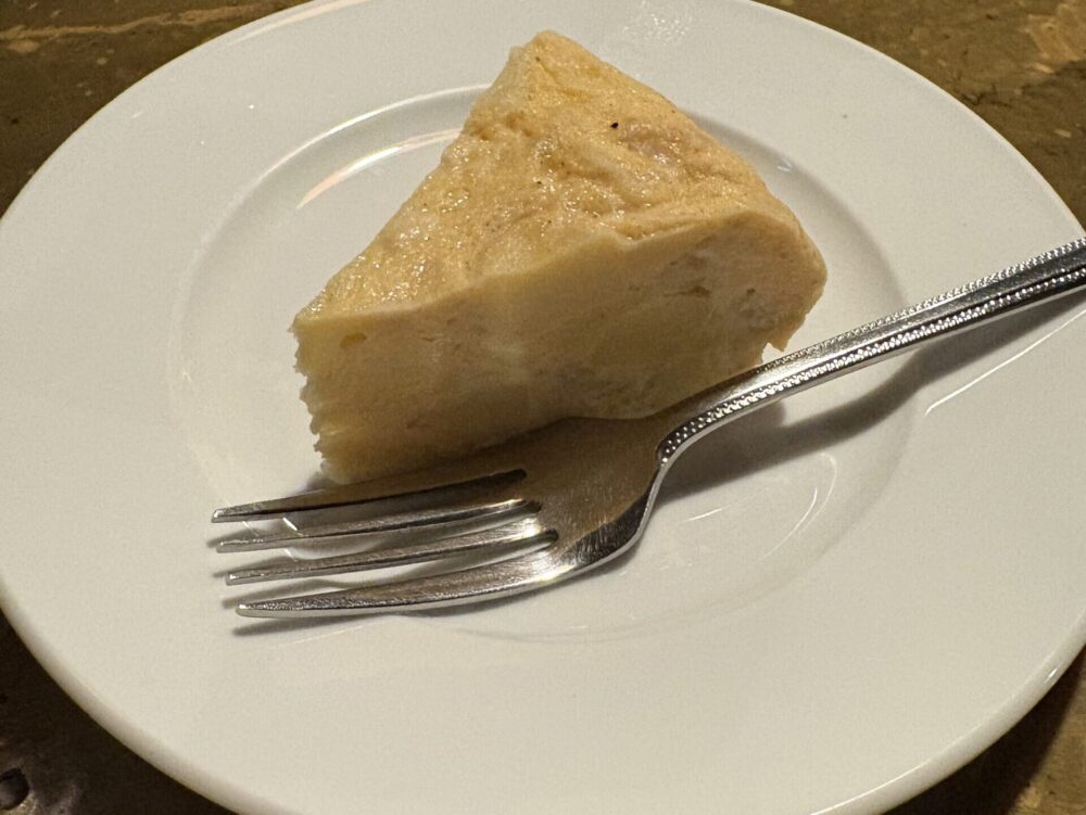 すぺいん亭のパエリアランチのスペイン風オムレツ