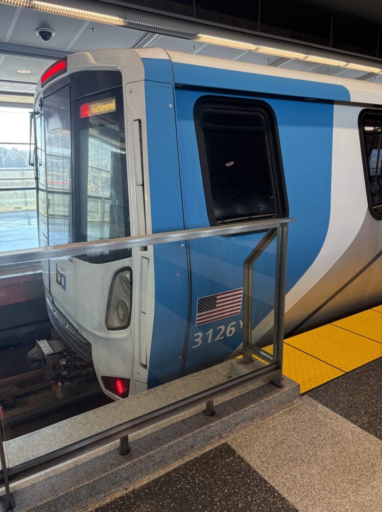 サンフランシスコを走るBART