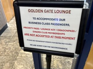 SFOのGoldenGateLoungeにあるPriorityPassに関する案内