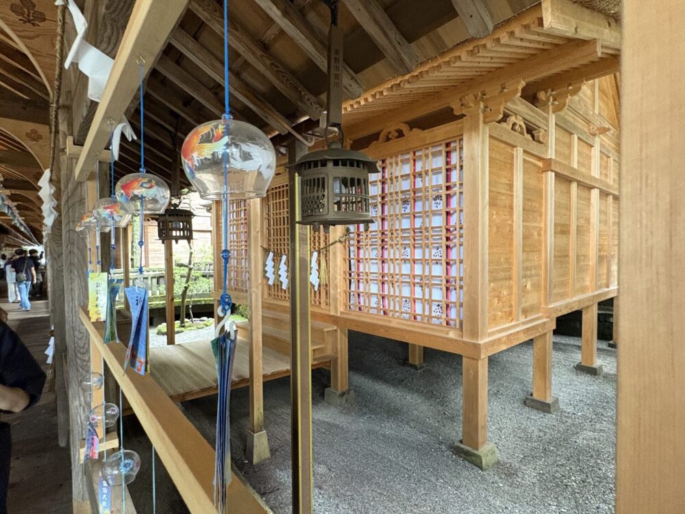 諏訪大社上社前宮の宝殿