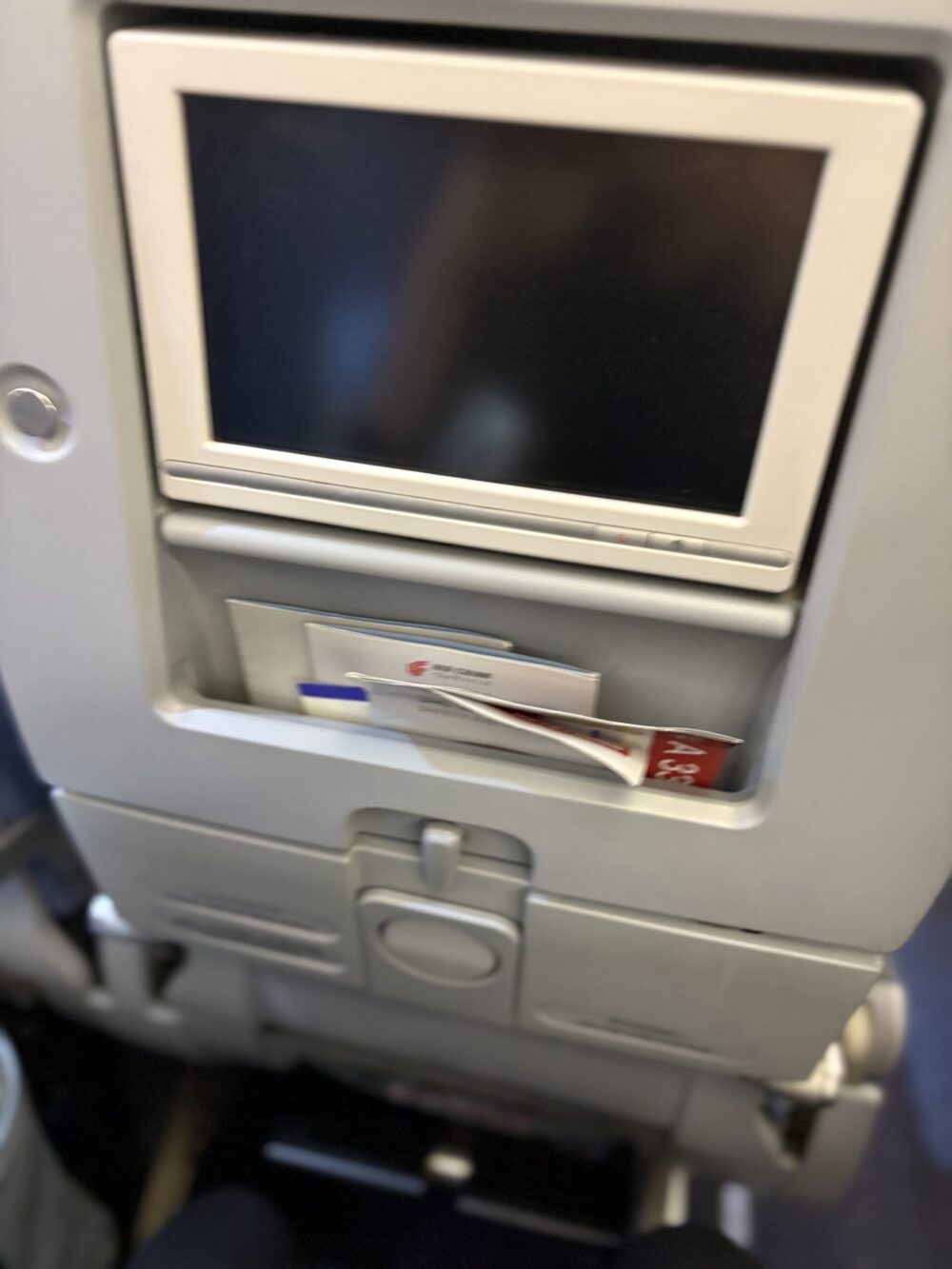 中国国際航空の座席前に設置されたモニター