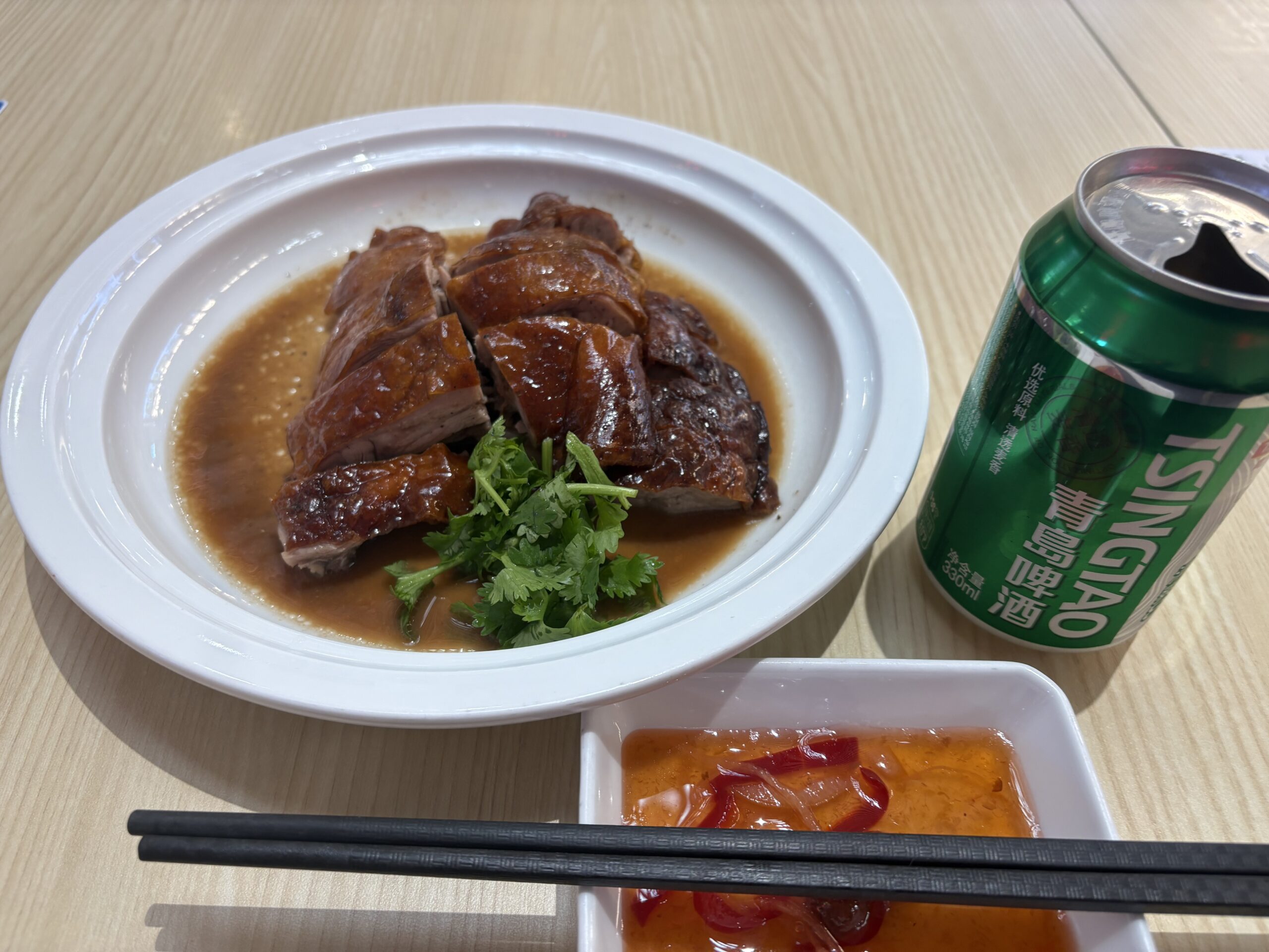北京首都国際空港で食べた広東風ダックの食事