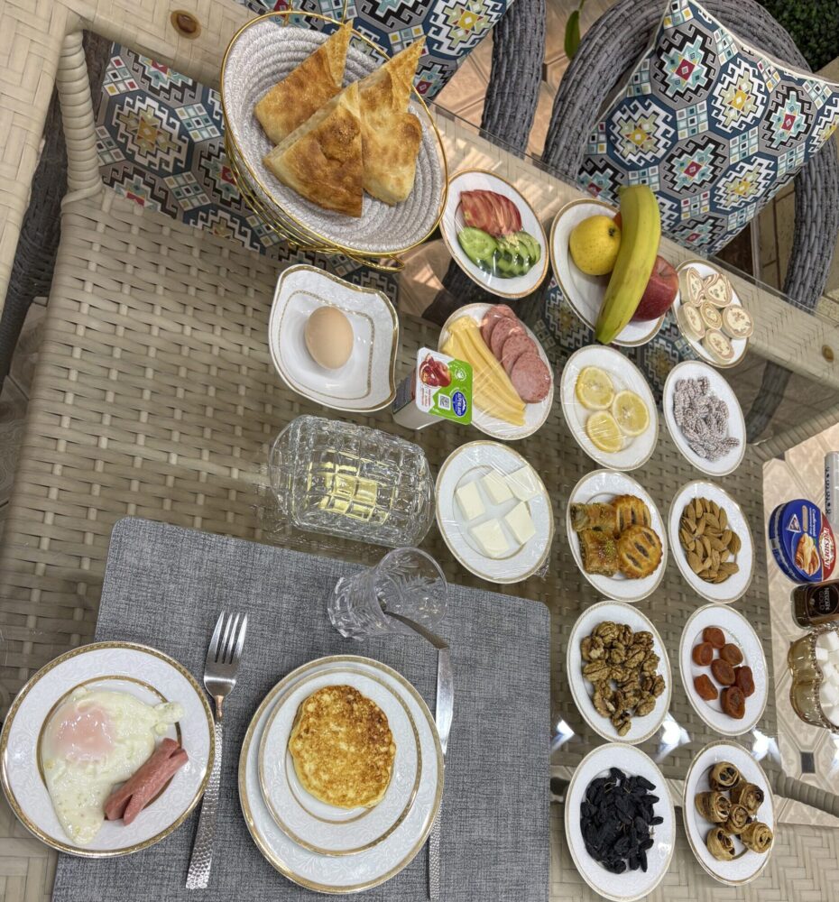 ウズベキスタンのホテルの朝食