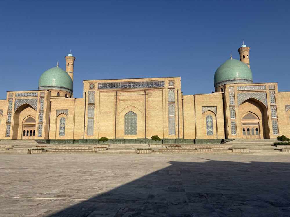 Hazrati lmam mosqueの外観